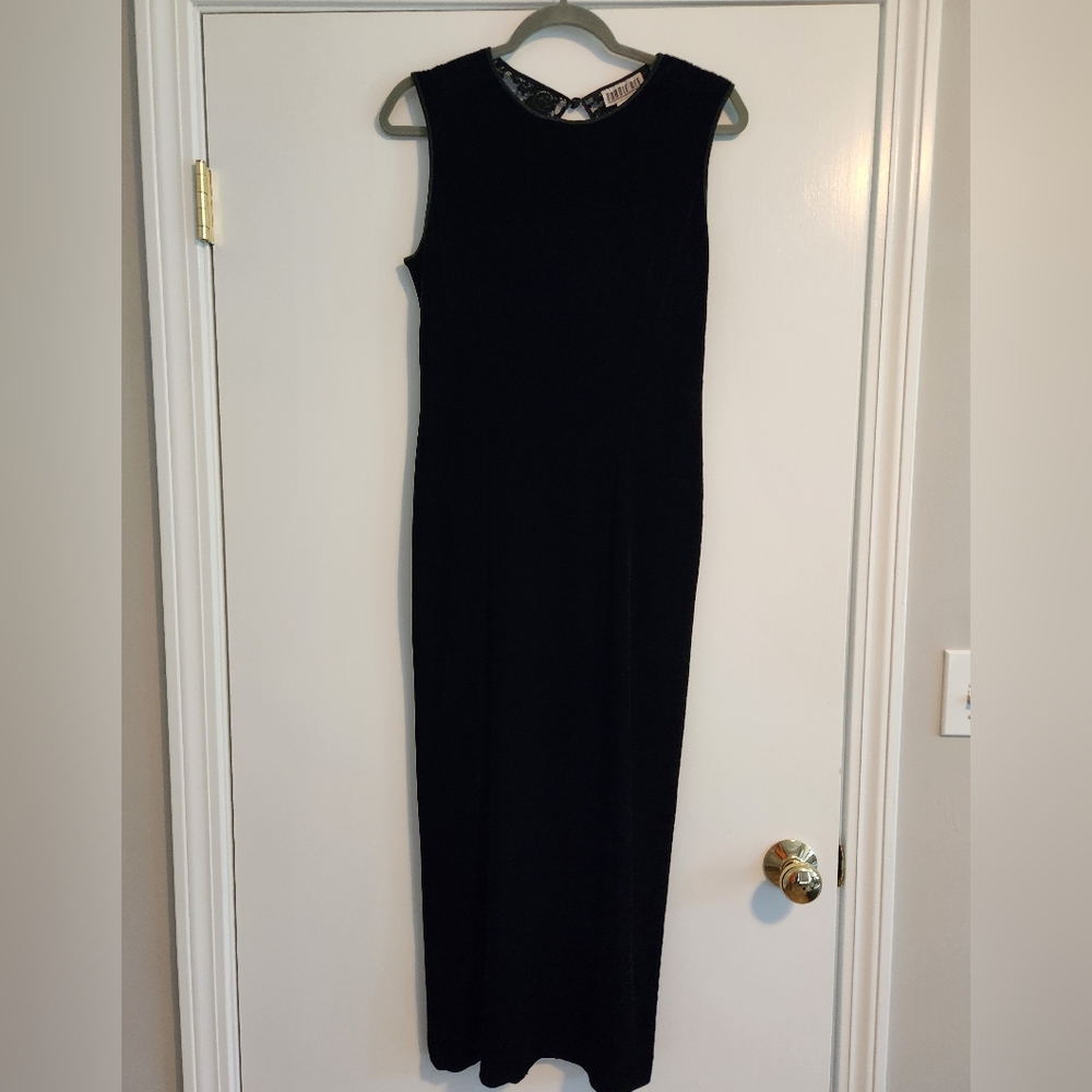 Holiday dress. Bobbie Bee black velvet dress. Size 6.
